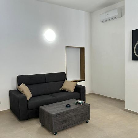 Fiore Apartments Fiorenzuola dʼArda Екстериор снимка