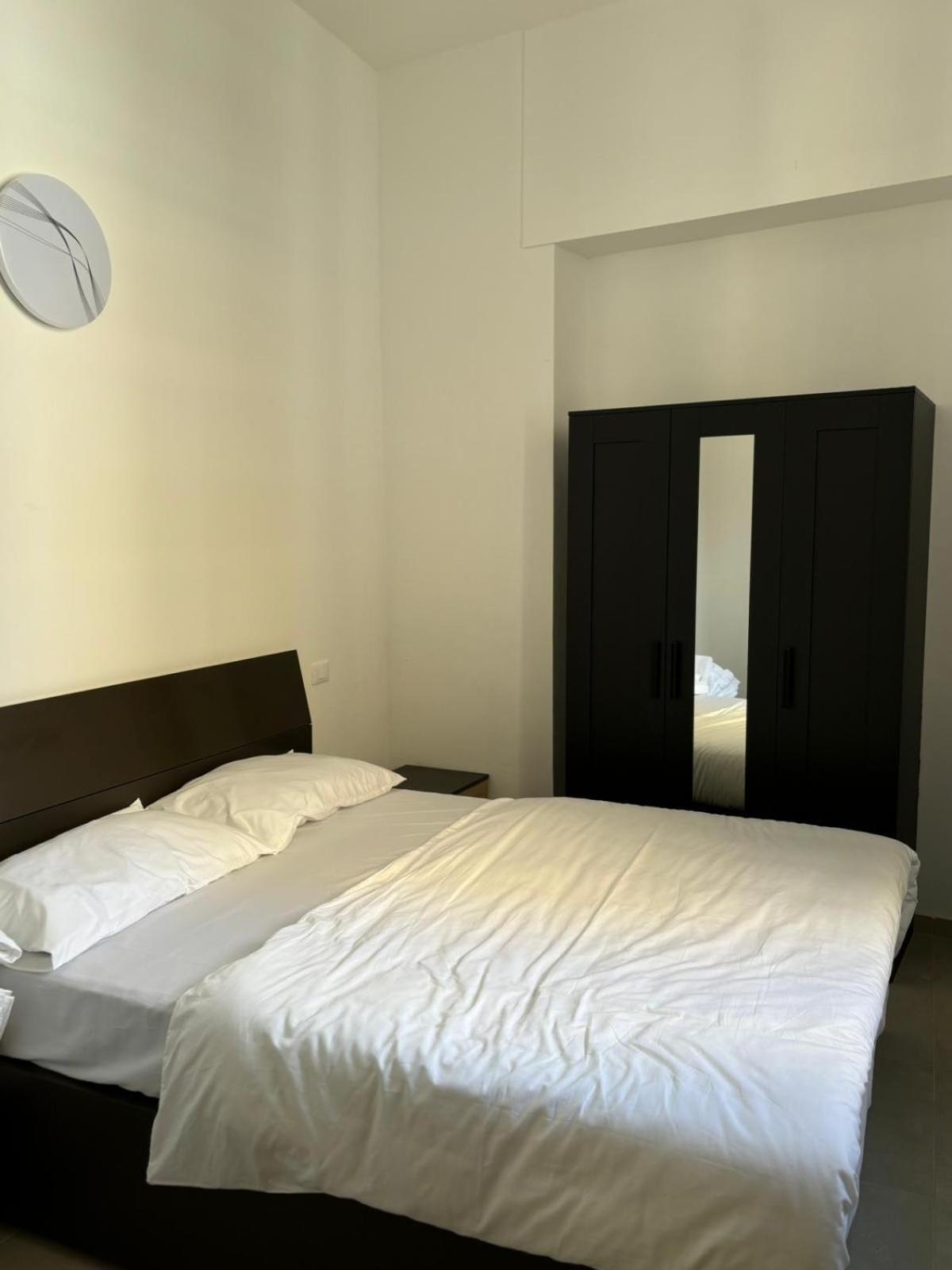 Fiore Apartments Fiorenzuola dʼArda Екстериор снимка