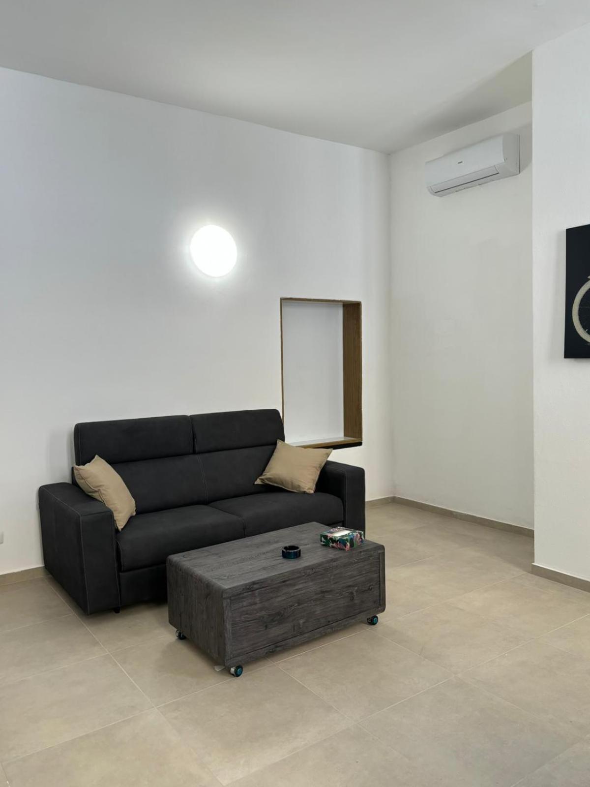 Fiore Apartments Fiorenzuola dʼArda Екстериор снимка