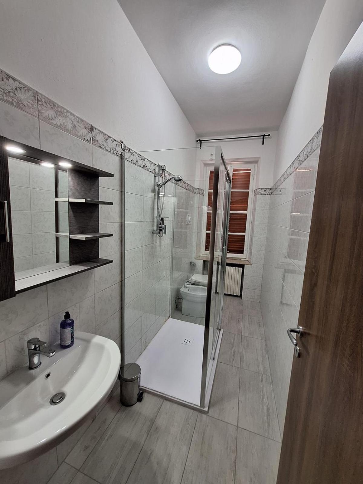Fiore Apartments Fiorenzuola dʼArda Екстериор снимка