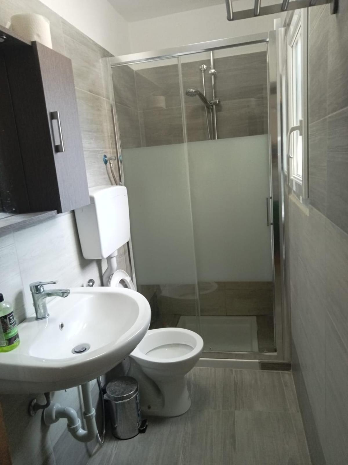 Fiore Apartments Fiorenzuola dʼArda Екстериор снимка