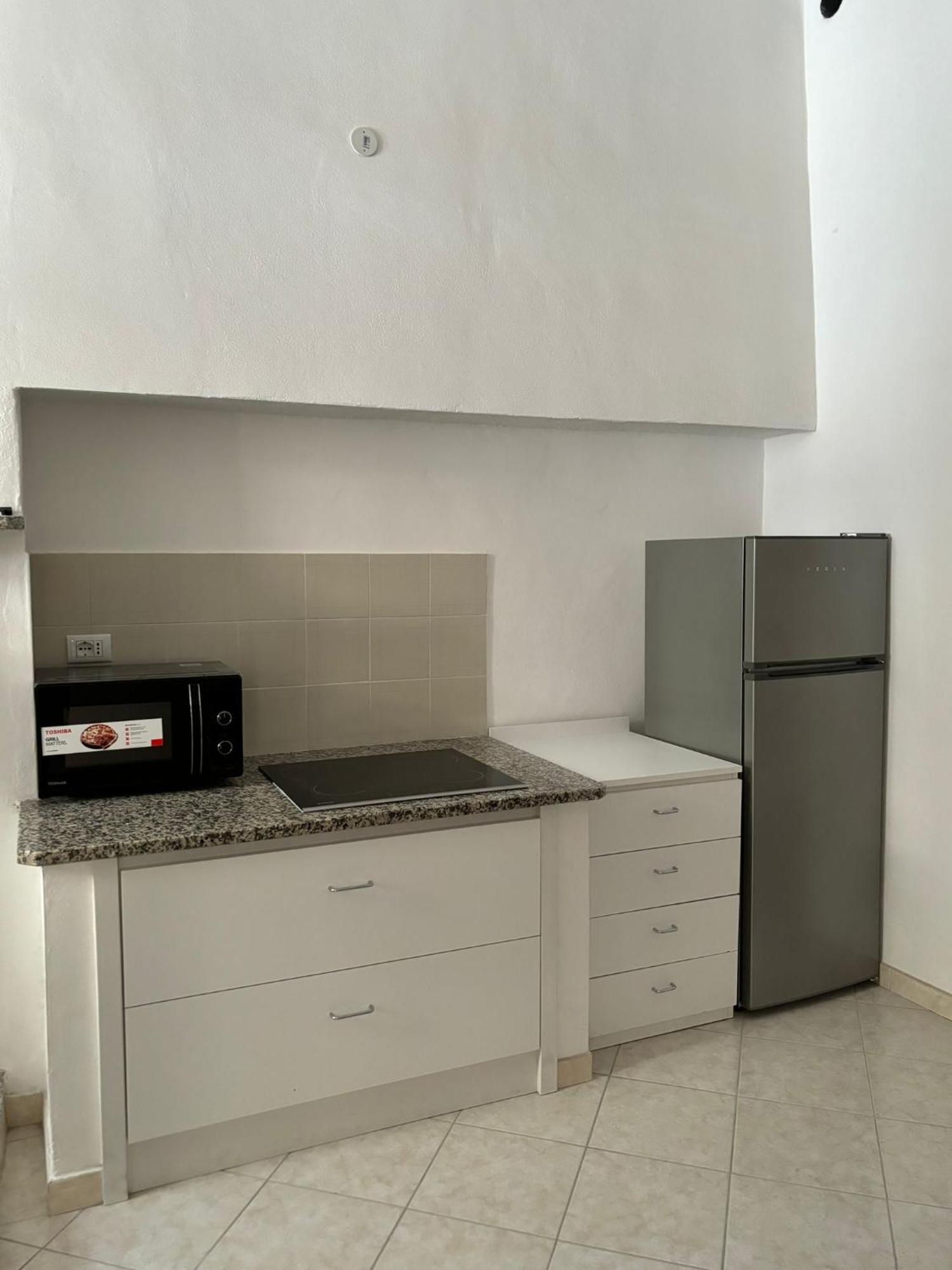 Fiore Apartments Fiorenzuola dʼArda Екстериор снимка
